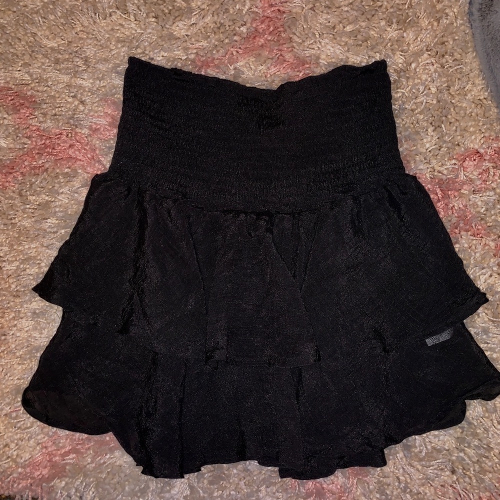 Black singed ruffled skirt